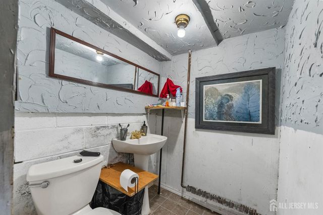 55 Frank Street, Franklin Twsp, NJ 08873