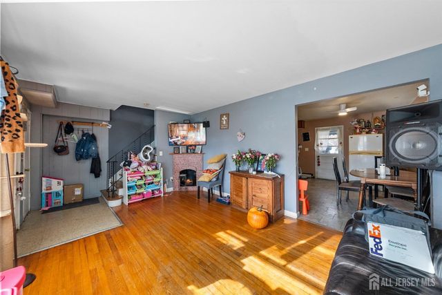 55 Frank Street, Franklin Twsp, NJ 08873