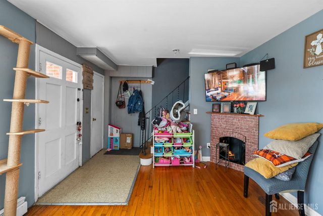 55 Frank Street, Franklin Twsp, NJ 08873