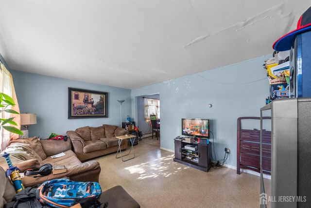 55 Frank Street, Franklin Twsp, NJ 08873