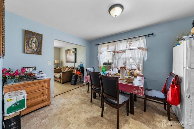 55 Frank Street, Franklin Twsp, NJ 08873