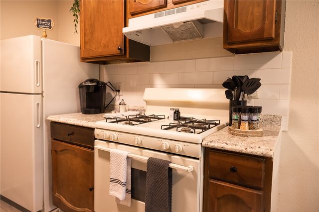 706 Navidad Street, Bryan, TX 77801