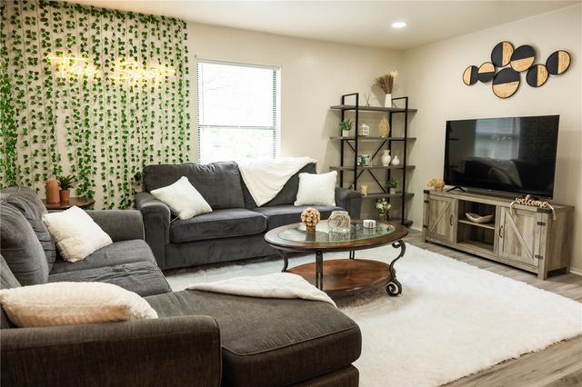 706 Navidad Street, Bryan, TX 77801