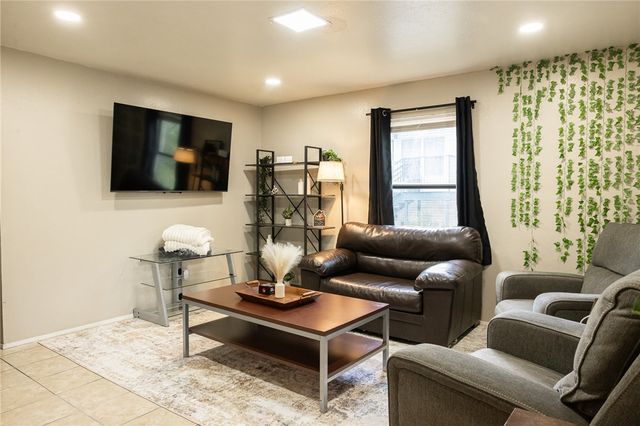 706 Navidad Street, Bryan, TX 77801