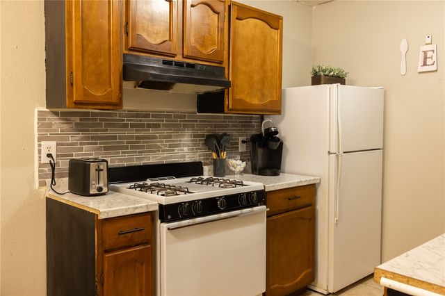 706 Navidad Street, Bryan, TX 77801