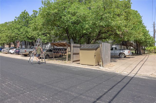 706 Navidad Street, Bryan, TX 77801