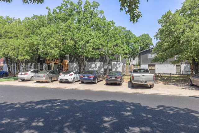 706 Navidad Street, Bryan, TX 77801