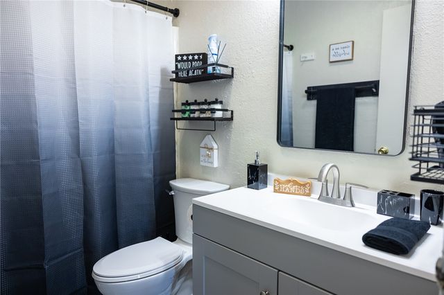 706 Navidad Street, Bryan, TX 77801