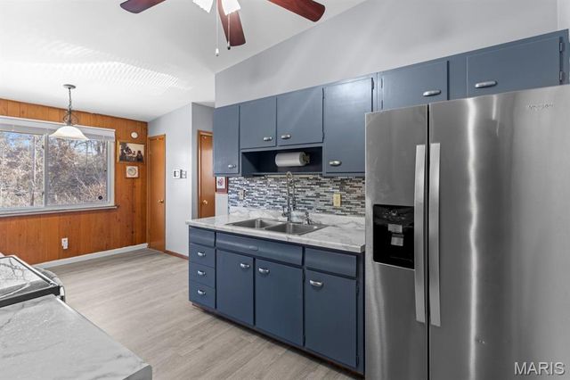 4132 Crestland Drive, St Louis, MO 63121