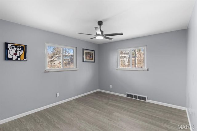 4132 Crestland Drive, St Louis, MO 63121