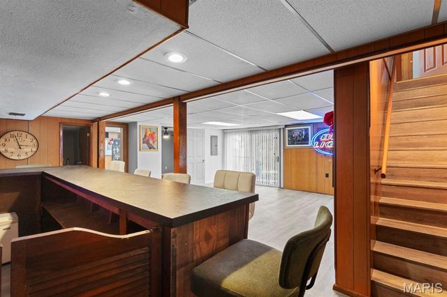 4132 Crestland Drive, St Louis, MO 63121