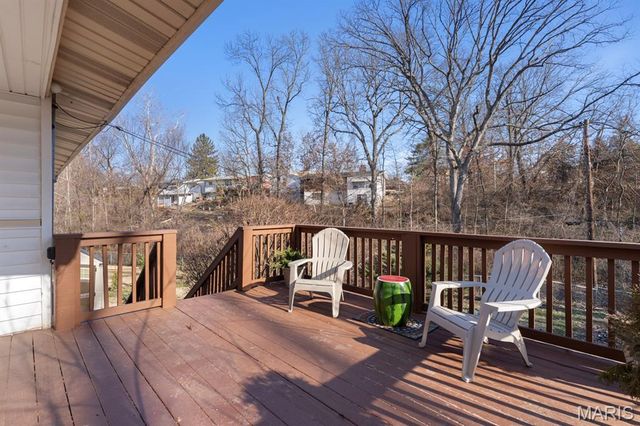 4132 Crestland Drive, St Louis, MO 63121