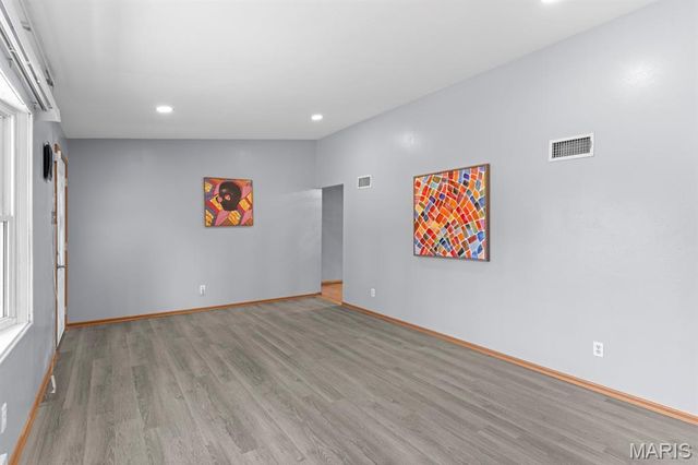 4132 Crestland Drive, St Louis, MO 63121