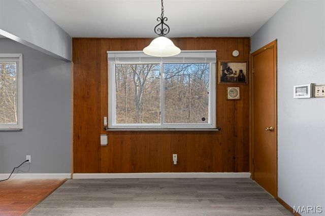 4132 Crestland Drive, St Louis, MO 63121