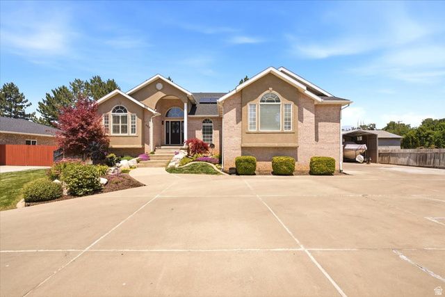 550 W 3950 S, Riverdale, UT 84405