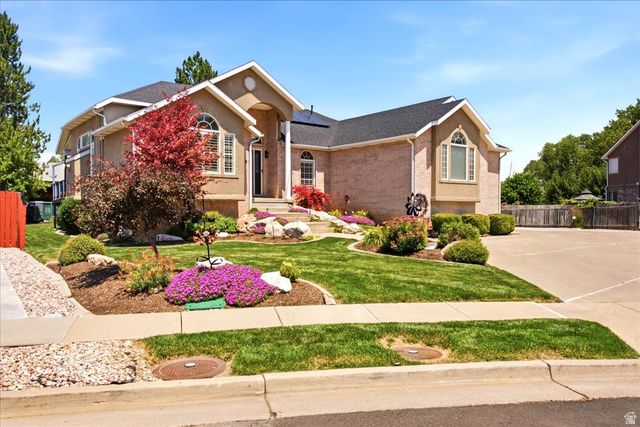 550 W 3950 S, Riverdale, UT 84405