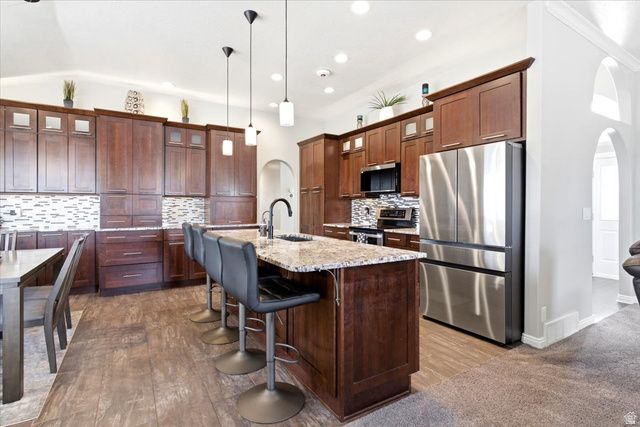 550 W 3950 S, Riverdale, UT 84405