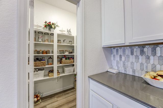 2510 Olivine Stone Drive, Richmond, TX 77469