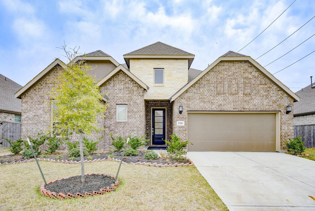2510 Olivine Stone Drive, Richmond, TX 77469
