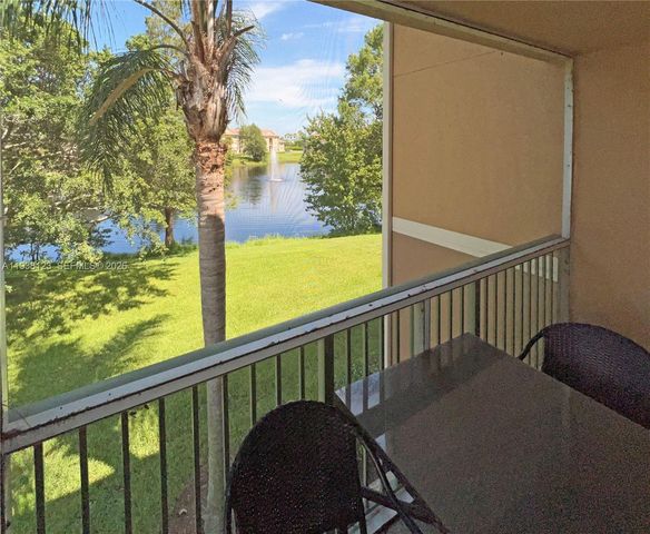 3588 NW Adriatic Ln 202, Jensen Beach, FL 34957