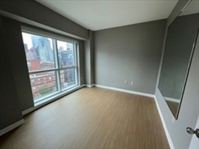1 Nassau St 1401, Boston, MA 02111