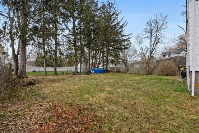 411 Market St, Rockland, MA 02370