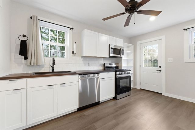 411 Market St, Rockland, MA 02370