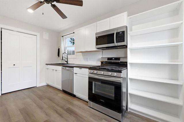 411 Market St, Rockland, MA 02370