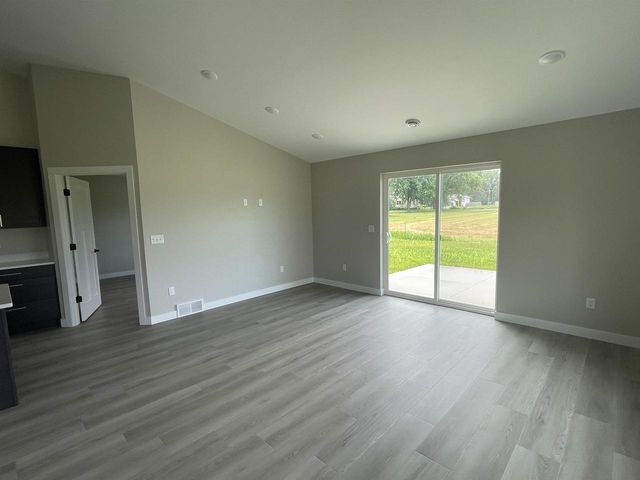 376 CANAL STREET #UNIT 1, Berlin, WI 54923