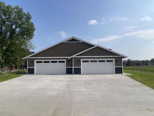 376 CANAL STREET #UNIT 1, Berlin, WI 54923