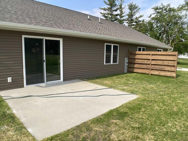 376 CANAL STREET #UNIT 1, Berlin, WI 54923