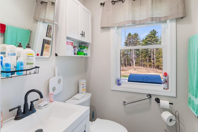 128 Old Lake Shore Road, Gilford, NH 03249