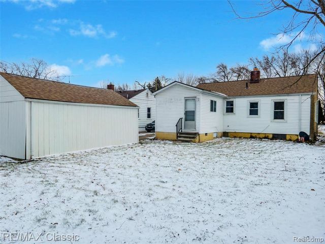 635 Wesbrook Street, Pontiac, MI 48340