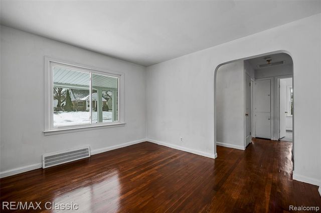 635 Wesbrook Street, Pontiac, MI 48340