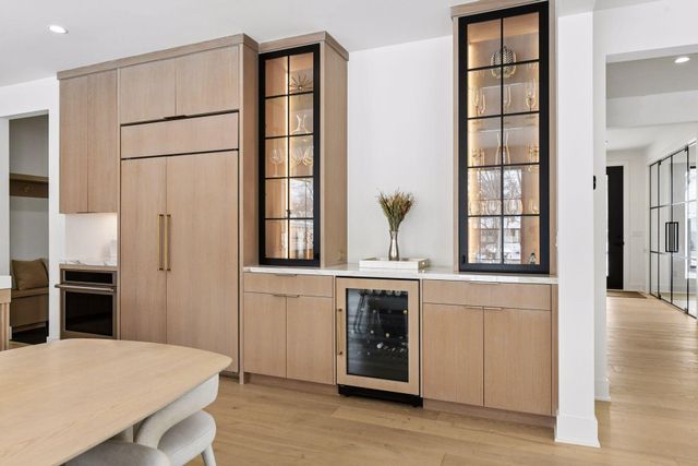 4006 Sunnyside Road, Edina, MN 55424