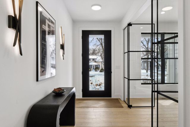 4006 Sunnyside Road, Edina, MN 55424