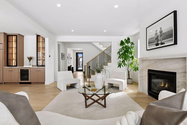 4006 Sunnyside Road, Edina, MN 55424