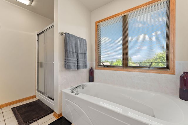 4320 Annandale Lane, Crown Point, IN 46307