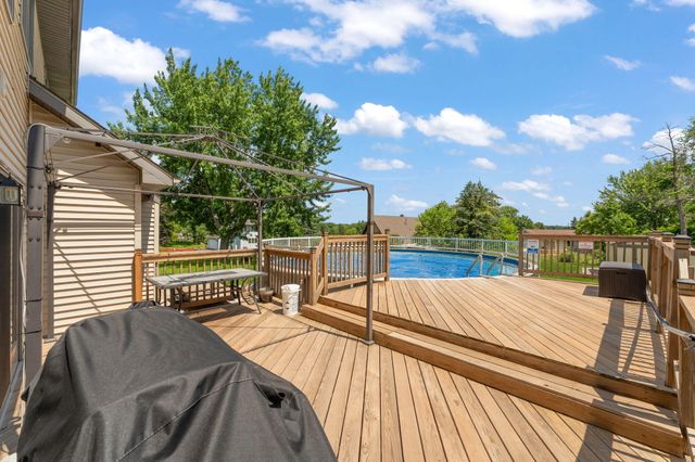 4320 Annandale Lane, Crown Point, IN 46307