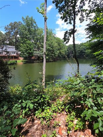 904 Garden Court, Sandy Springs, GA 30328