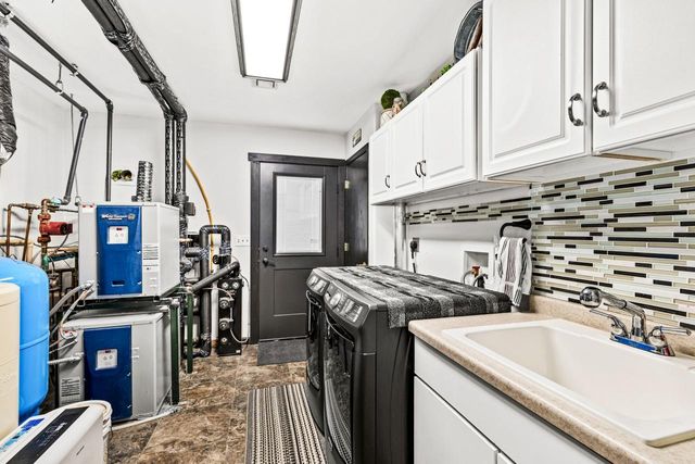 2238 County Road 1, Wrenshall, MN 55797