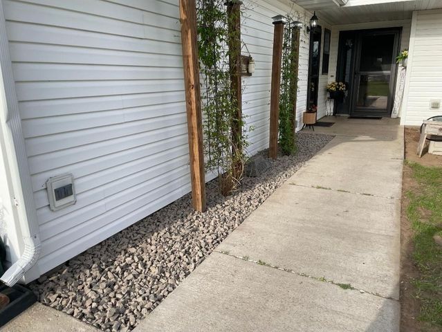 2238 County Road 1, Wrenshall, MN 55797