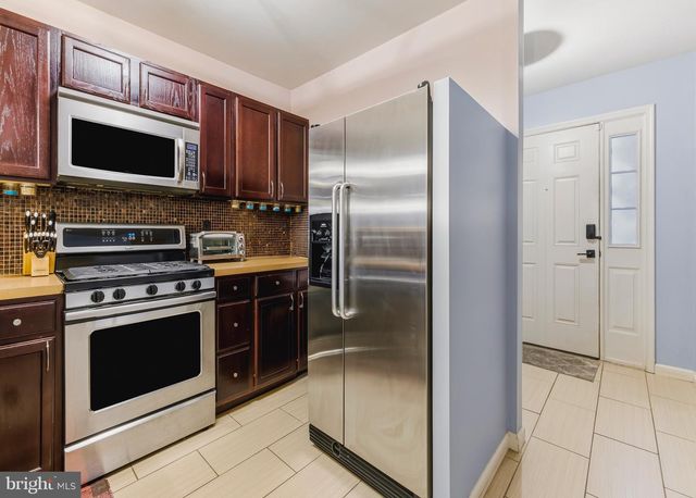 64 YELLOWWOOD CT, Glassboro, NJ 08028