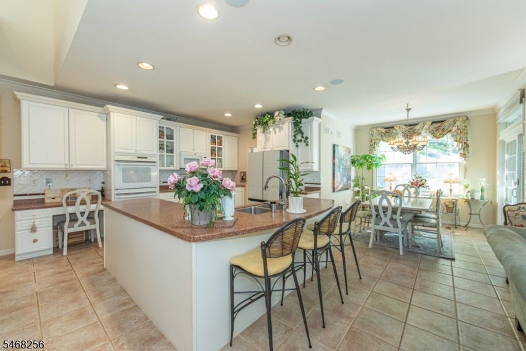 19 Coggins Ln, West Orange Twp., NJ 07052 — photo 2