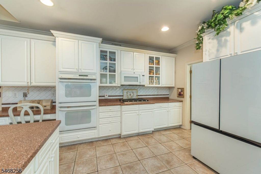19 Coggins Ln, West Orange Twp., NJ 07052 — photo 4