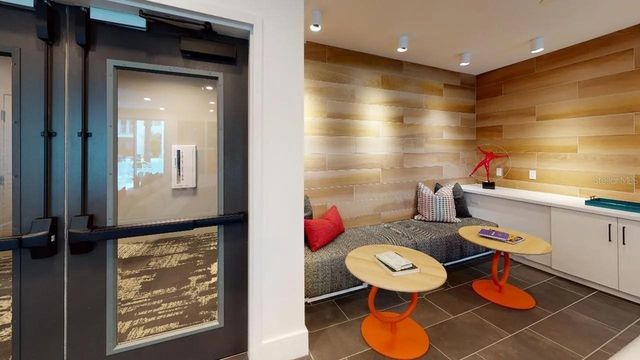 55-4 W CHURCH STREET, Orlando, FL 32801