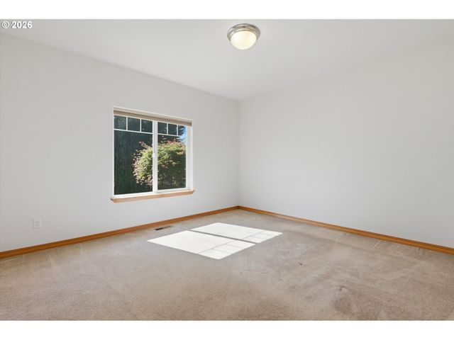 23420 Ne HYLAND Dr, Newberg, OR 97132