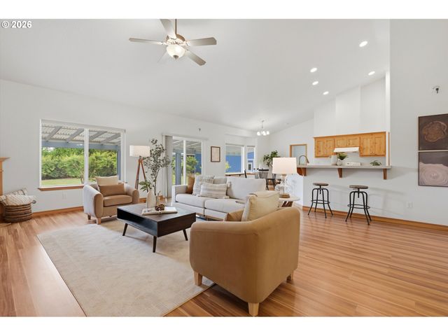 23420 Ne HYLAND Dr, Newberg, OR 97132