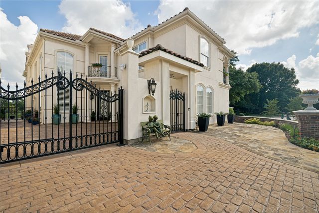 5528 Gleneagles Drive, Plano, TX 75093
