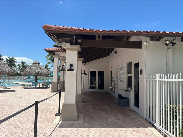 4383 Laurel Ridge Cir, Weston, FL 33331